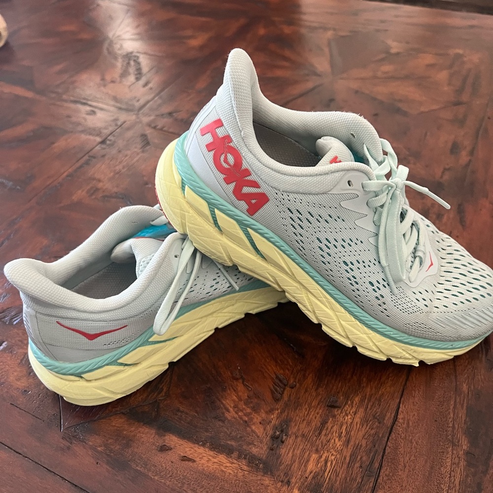 HOKA Clifton